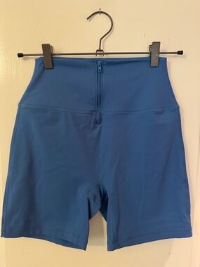 SET Active High-Waist Blue Bike Shorts with Front Zip